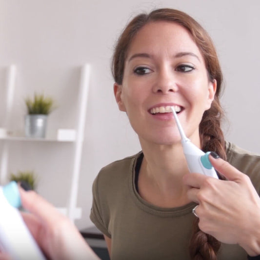 Aquafloss Portable Dental Cleaner. Shop Dental Water Jets on Mounteen. Worldwide shipping available.